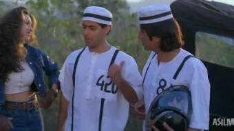 Beparvo egizaklar 1 / O'g'irlangan bola 1 / Judwaa 1 Hind kino 1997 Uzbek tilida O'zbekcha tarjima kino Full HD tas-ix skachat skrinshot 3