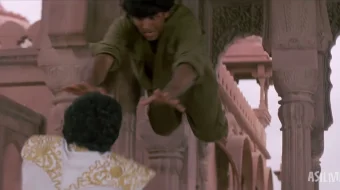 Qizg'in jang / Dushman do'stlar / Sen o'g'ri, men politsiyachi Hind kino 1996 Uzbek tilida O'zbekcha tarjima kino Full HD tas-ix skachat skrinshot 1