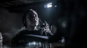 Xavfli suvlar / So'ngi nafas qo'rqinchli ujas kino Uzbek tilida 2024 O'zbekcha tarjima film Full HD skachat skrinshot 2