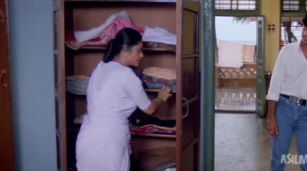 Muvaffaqqiyatsiz nikoh / Suhaag Hind kino 1994 Uzbek tilida O'zbekcha tarjima kino Full HD tas-ix skachat skrinshot 4