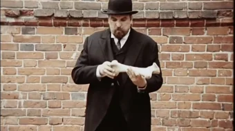 G'aroyib garov yohud 100 yil burun haqiqatda bo'lgan voqea 1984 Uzbek tilida yuz O'zbekcha tarjima kino Full HD tas-ix skachat skrinshot 3