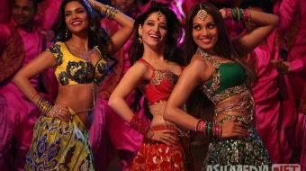 Almashtirilgan egizaklar / Ikki qiyofa Hind kino 2014 Uzbek tilida O'zbekcha tarjima kino Full HD tas-ix skachat skrinshot 3