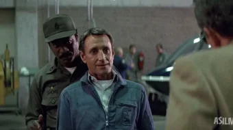 Moviy momoqaldiroq / Ko'k chaqmoq 1982 Uzbek tilida kino O'zbekcha tarjima kino HD skrinshot 1