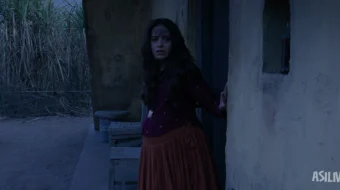 Chori 1: Jodulangan qiz / Jodulangan xotin 4 Hind kino 2021 Uzbek tilida O'zbekcha tarjima kino Full HD tas-ix skachat skrinshot 4