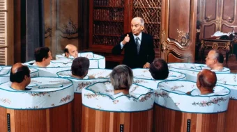 Janob Dushemen / Qanot yoki oyoq? Fransiya retro filmi Uzbek tilida 1976 O'zbekcha tarjima kino Full HD tas-ix skachat skrinshot 4