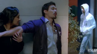 Uchta karta / 3 ta kartalar / Nafsiga qul kimsalar Hind kino 2010 Uzbek tilida O'zbekcha tarjima kino Full HD tas-ix skachat skrinshot 4