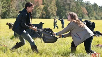 Qaqshatqich ochlik o'yinlari Premyera Uzbek tilida O'zbekcha 2013 tarjima kino Full HD tas-ix skachat skrinshot 4