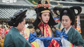 Qirolicha Chorin / Janob Qirolicha 2020 Uzbek tilida O'zbekcha tarjima kino Full HD tas-ix skachat skrinshot 4