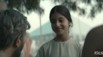 Otamning bezovta ruhi / Ruhiy aldov Hind kino 2023 Uzbek tilida O'zbekcha tarjima kino Full HD Gaz nuri / Gaz yoritgichi / Gaz chirog'i tas-ix skachat skrinshot 4