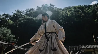 Isyon / Qo'zg'alon / Urush va notinchlik Janubiy Koreya filmi Uzbek tilida 2024 O'zbekcha tarjima kino HD skrinshot 4