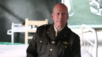 So'ngsiz iroda / Havo hujumi / Bombardirovka Uzbek tilida 2018 O'zbekcha tarjima kino HD skrinshot 3