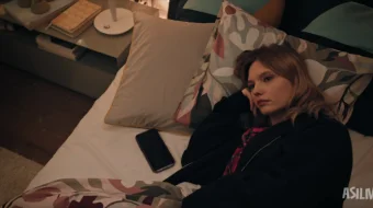 Sevgi - bir lahzalik his / Muhabbat - bu shunchaki bir lahza Turk kino 2025 Uzbek tilida O'zbekcha tarjima kino Full HD tas-ix skachat skrinshot 3