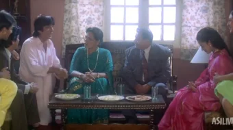 Beparvo egizaklar 1 / O'g'irlangan bola 1 / Judwaa 1 Hind kino 1997 Uzbek tilida O'zbekcha tarjima kino Full HD tas-ix skachat skrinshot 1