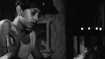 Bo'ysunmas Apu Hind kinosi Uzbek tilida 1957 O'zbekcha tarjima kino HD skrinshot 3