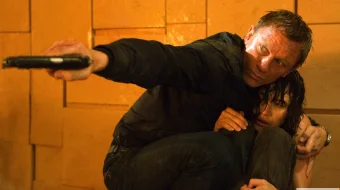 Agent 007 Kvant Tuhfasi / Miloserdiyasi Uzbek tilida 2008 O'zbekcha tarjima kino HD skrinshot 2