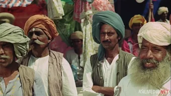 Mening yurtim / Mening ona vatanim / Qora taqdir / Mera Gaon Mera Desh Hind retro filmi Uzbek tilida 1971 O'zbekcha tarjima kino Full HD tas-ix skachat skrinshot 3