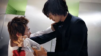 Hech qayerdan kelgan odam / Noma'lum odam Uzbek tilida 2010 O'zbekcha tarjima kino Full HD skrinshot 1