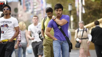 Ishq Qissasi / Sevgining to'q sariq rangi / Apelsin Hind kino Uzbek tilida 2010 HD O'zbek tarjima skrinshot 1