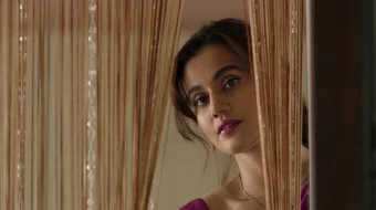 Qalblarni Rom Etgan Go'zallik / Erimni O'ldirmadim / Sevimli sevgilim Hind kino Uzbek tilida 2021 HD O'zbek tarjima skrinshot 3