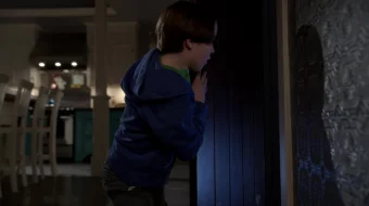 Uyda yolg'iz 5 Uzbek tilida 2012 O'zbek tarjima kino Original holda skrinshot 2