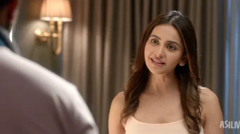 Meni sev / Londondagi sevgi Hind kino 2019 Uzbek tilida Eski va Yangi Xotinim O'zbekcha tarjima kino Full HD tas-ix skachat skrinshot 1