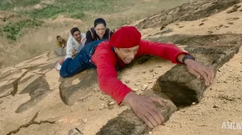 Zavqli sarguzashtlar 4 / Dhamaal 4 2026 Hind kino Uzbek tilida O'zbekcha tarjima kino Full HD tas-ix skachat skrinshot 1