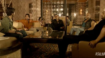 Xiyonat va o'lim / Vadala otishmasi Hind kino 2013 Uzbek tilida O'zbekcha tarjima kino Full HD tas-ix skachat skrinshot 2