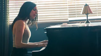 Пурпурные сердца фильм 2022 смотреть онлайн бесплатно в хорошем качестве skrinshot 3