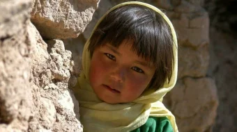 Budda uyatdan yiqildi Uzbek tilida 2007 O'zbekcha tarjima film Full HD skachat skrinshot 1