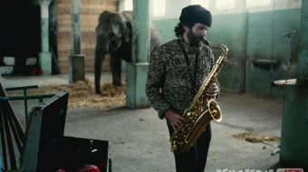 Gudzondagi Moskva AQSh retro filmi Uzbek tilida O'zbekcha 1984 tarjima kino Full HD tas-ix skachat skrinshot 4