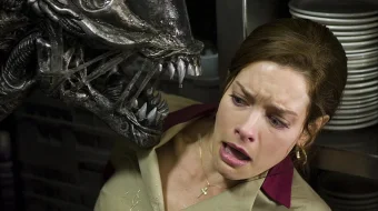 Maxluq Yirtqichga Qarshi 2 / Yirtqichlar hujumi / Begona yirtqichga qarshi: Rekviyem ujas kino Uzbek tilida 2007 O'zbekcha tarjima film Full HD skachat skrinshot 1