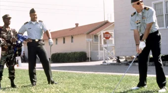 Serjant Bilko Amerikada Uzbek tilida 1996 kino HD skrinshot 3