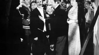 Opera oqshomi Uzbek tilida 1935 O'zbekcha tarjima kino HD skrinshot 4