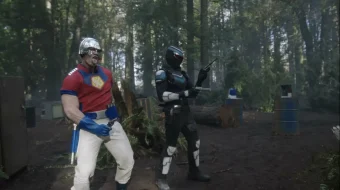 Tinchlikparvar / Tinchlik o'rnatuvchi / Миротворец / Peacemaker DC seriali Barcha qismlar Uztitrda 2022 2025 Uzbekcha tarjima skrinshot 2