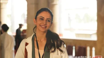 Ayollar shifokori / Doktor G Hind kino 2022 Uzbek tilida O'zbekcha tarjima kino Full HD tas-ix skachat skrinshot 4