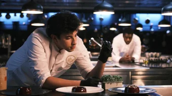 Yulduzli oshxona Uzbek tilida 2023 O'zbekcha tarjima kino HD skrinshot 3