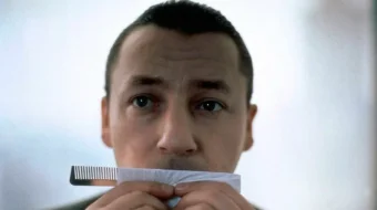 Uch rang: Oq / 3 rang: Oq Uzbek tilida 1993 O'zbekcha tarjima film Full HD skachat skrinshot 1