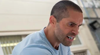 Telba qasoskor / Britaniyalik telba / qasoskor Uzbek tilida 2019 O'zbekcha tarjima kino HD skrinshot 1