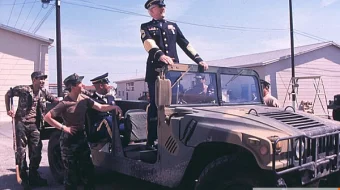 Serjant Bilko Amerikada Uzbek tilida 1996 kino HD skrinshot 4