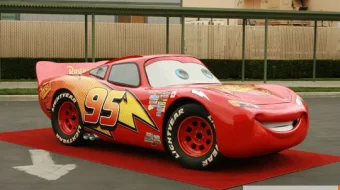 Antiqa poyga 1 / Mashinalar 1 / Chaqmoq Makvin 1 Multfilm Uzbek tilida 2006 O'zbekcha tarjima HD skrinshot 4