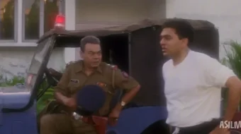 Aybdorlik / Gunoh / Advokat uchun tuzoq / Kasoor / Gumondagi er 2 Hind kino 2001 Uzbek tilida O'zbekcha tarjima kino Full HD tas-ix skachat skrinshot 1