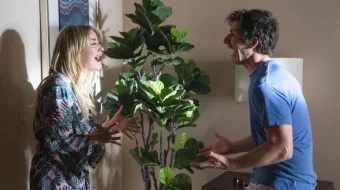 Palm Springsdagi ta'til / Palm Springsdagi kanikul Premyera Uzbek tilida O'zbekcha 2020 tarjima kino Full HD tas-ix skachat skrinshot 1