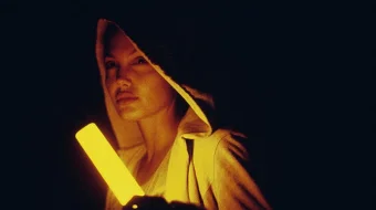 Lara Kroft 1: Muqaddima Uzbek tilida 2001 HD O'zbekcha tarjima tas-ix skachat skrinshot 4