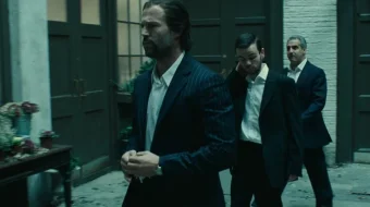 Revolver Uzbek tilida 2005 O'zbekcha tarjima kino HD skrinshot 3