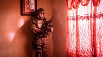 Olov ostida / Urush / Dushman iskanjasida Uzbek tilida O'zbekcha 2025 tarjima kino Full HD skachat skrinshot 4