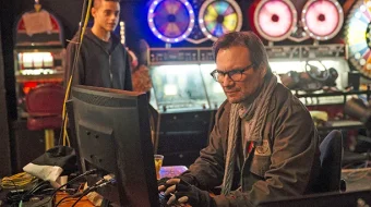 Mr. Robot / Mister Robot / Janob Robot Barcha qismlar Uzbek tilida 2015 O'zbekcha tarjima kino HD skrinshot 4