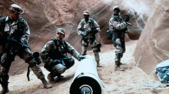 Singan o'q Uzbek tilida 1996 O'zbekcha tarjima film Full HD skachat skrinshot 3