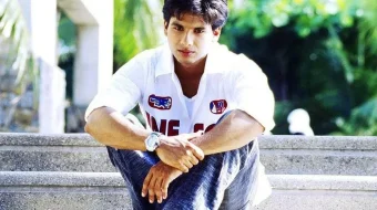 Taqdirdan qochib bo'lmas / Baribir yana uchrashamiz / Ajralgan sevishganlar Hind kino 2010 Uzbek tilida O'zbekcha tarjima kino Full HD tas-ix skachat skrinshot 3