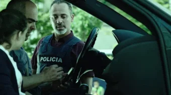 Notanish / Begona / Noma'lum Ispaniya filmi Jangari kino Uzbek tilida 2015 O'zbekcha tarjima kino HD skrinshot 4