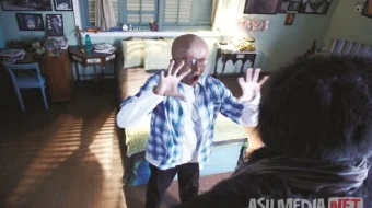 Bu mening otam / Dada / Otam / Ada / Paa Hind kino 2009 Uzbek tilida O'zbekcha tarjima kino Full HD tas-ix skachat skrinshot 1